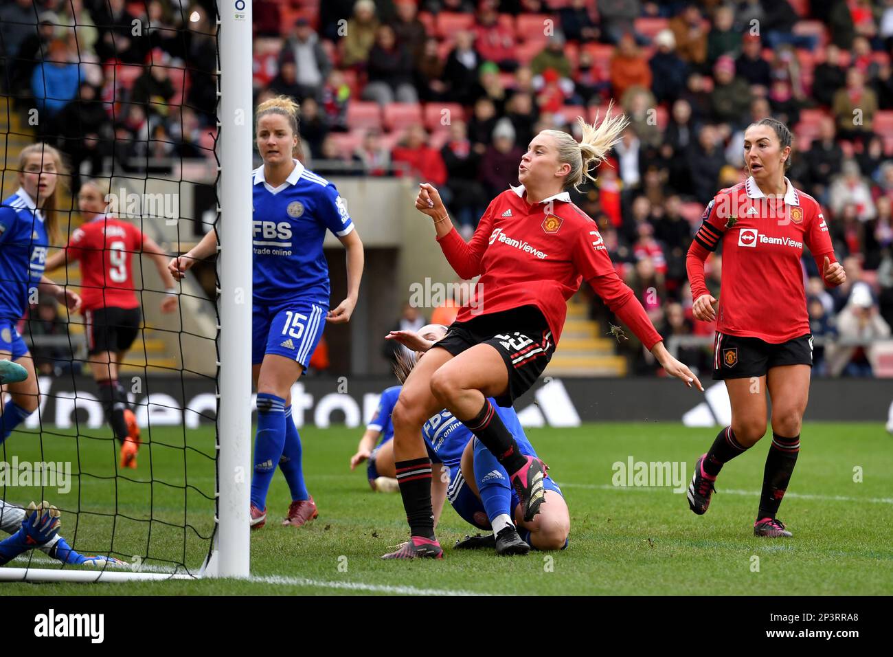 Leigh, Regno Unito. 5th Mar, 2023. Alessia Russo del Manchester United segna il suo stratagemma per renderlo 3-1 durante la partita di Super League delle Donne fa al Leigh Sports Village, Leigh. Il credito dell'immagine dovrebbe essere: Gary Oakley/Sportimage Credit: Sportimage/Alamy Live News Foto Stock