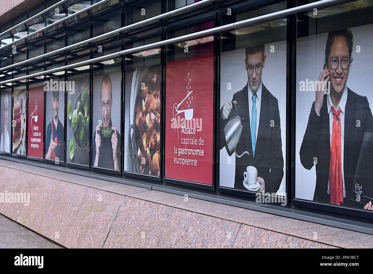 Strasburgo, Francia. 05th Mar, 2023. Inizio della cerimonia delle Guide Stars Michelin che si svolge durante due giorni a Strasburgo presso il Communauté Europénne d'Alsace e il Palais de la Musique et des Congrès. Alla presenza di Gwendal Poullennec, Guillaume Gomez, Jean Francois Piège, Frédéric Anton, Nicolas Stamm Corby, Jean-Luc Heimburger, Frédéric Bierry, Jean Luc Hoffmann, Monique Jung, Camille Sedira Miss Alsace.Strasbourg, Francia nordorientale, il 5 marzo 2023. Foto di Nicolas Roses/ ABACAPRESS.COM Credit: Abaca Press/Alamy Live News Foto Stock