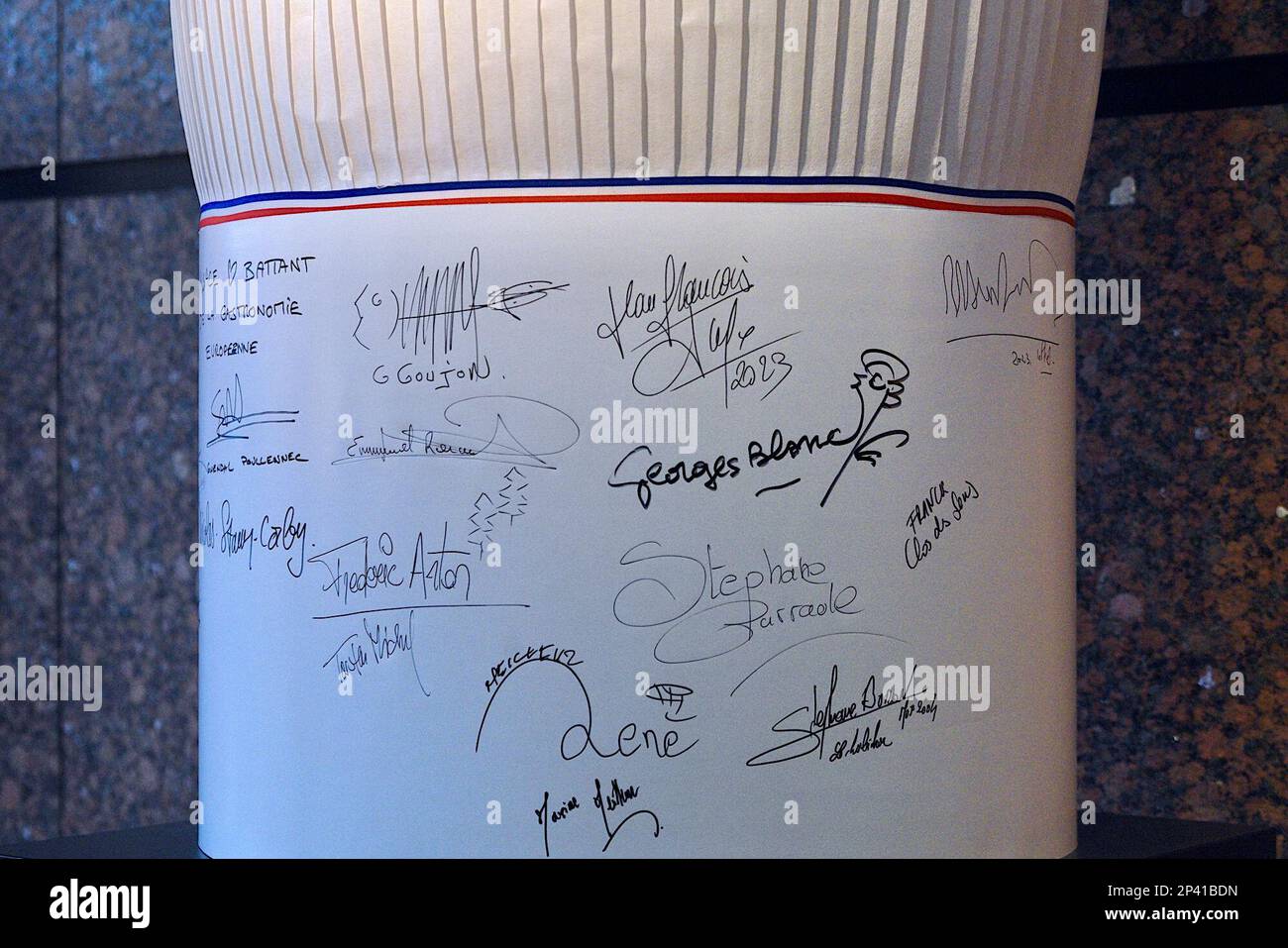 Strasburgo, Francia. 05th Mar, 2023. Inizio della cerimonia delle Guide Stars Michelin che si svolge durante due giorni a Strasburgo presso il Communauté Europénne d'Alsace e il Palais de la Musique et des Congrès. Alla presenza di Gwendal Poullennec, Guillaume Gomez, Jean Francois Piège, Frédéric Anton, Nicolas Stamm Corby, Jean-Luc Heimburger, Frédéric Bierry, Jean Luc Hoffmann, Monique Jung, Camille Sedira Miss Alsace.Strasbourg, Francia nordorientale, il 5 marzo 2023. Foto di Nicolas Roses/ ABACAPRESS.COM Credit: Abaca Press/Alamy Live News Foto Stock