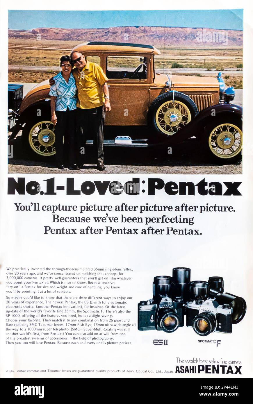 Pentax spot in una rivista NatGeo giugno 1975 Foto Stock