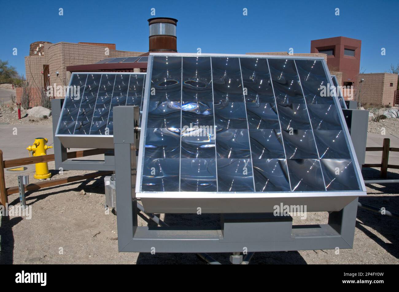 Monitoraggio di celle fotovoltaiche solari, Living Desert Wildlife and Botanical Park, Palm Desert, California (U.) S. A. Foto Stock