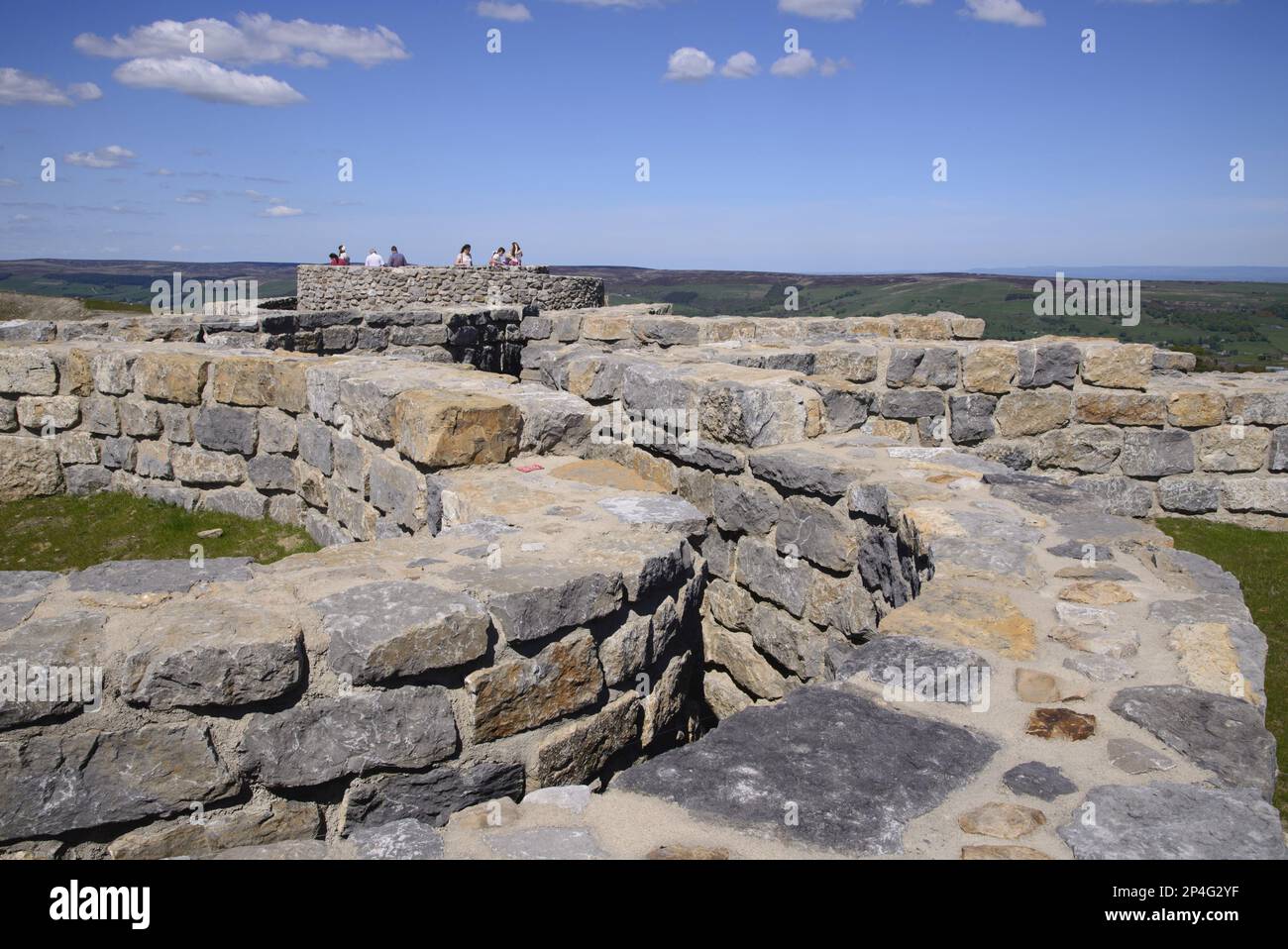 Arte pubblica "The Coldstones Cut" creata dall'artista Andrew Sabin come risposta scultorea a Coldstones Quarry, Greenhow Hill, Nidderdale, Yorkshire Foto Stock