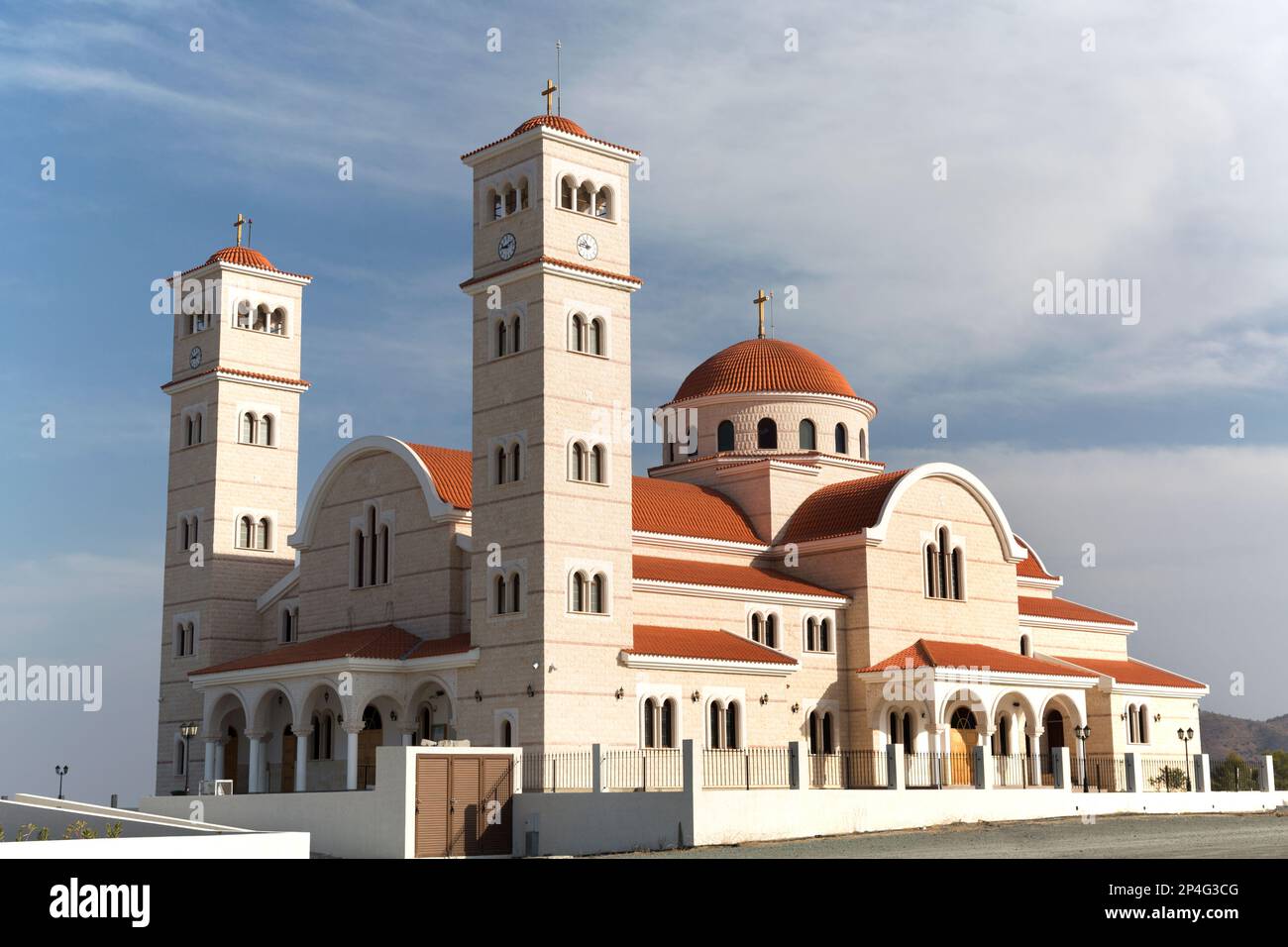 Cipro, Kornos, la nuova chiesa di Timiou Prodromou (San Giovanni Battista). Foto Stock