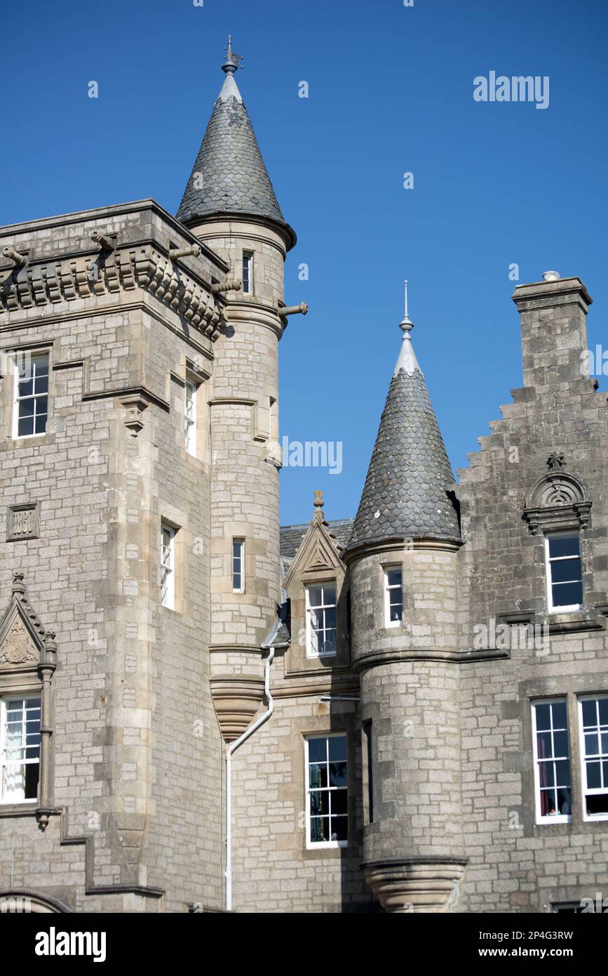 Torri di una casa di campagna del 19th ° secolo, Glengorm Castello (Castello Sorn), Isola di Mull, Ebridi interne, Scozia, Regno Unito Foto Stock