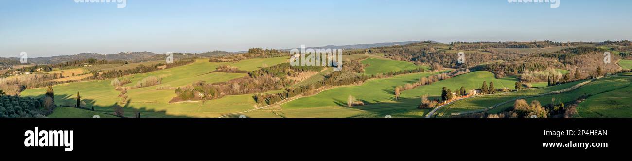 Veduta aerea panoramica della campagna a est di Peccioli, Pisa, Italia Foto Stock