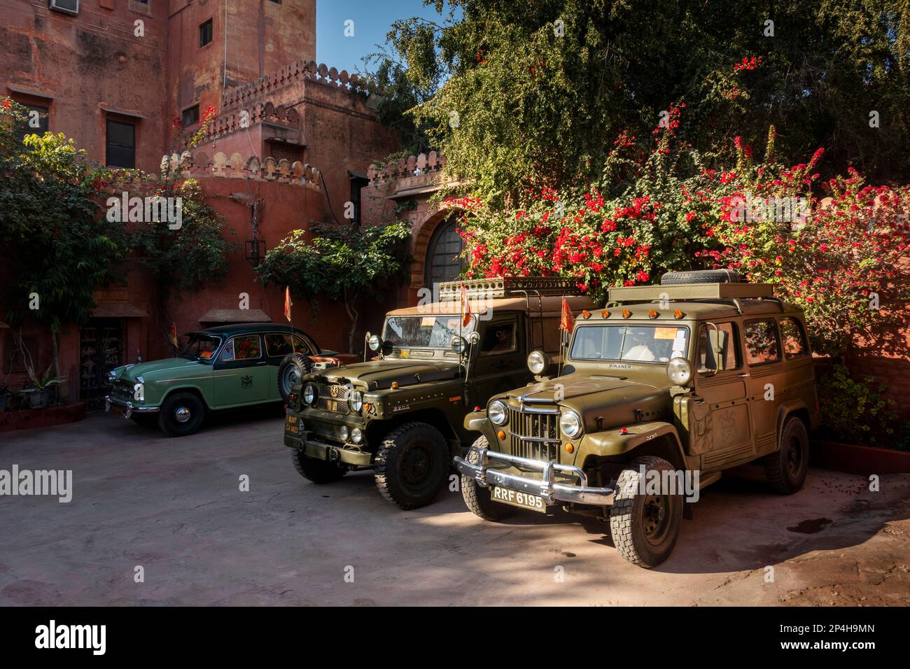 N10900 India, Rajasthan, Bikaner, Bhairon Vilas Heritage Hotel, collezione di veicoli del proprietario Harshvardhan Singh Foto Stock
