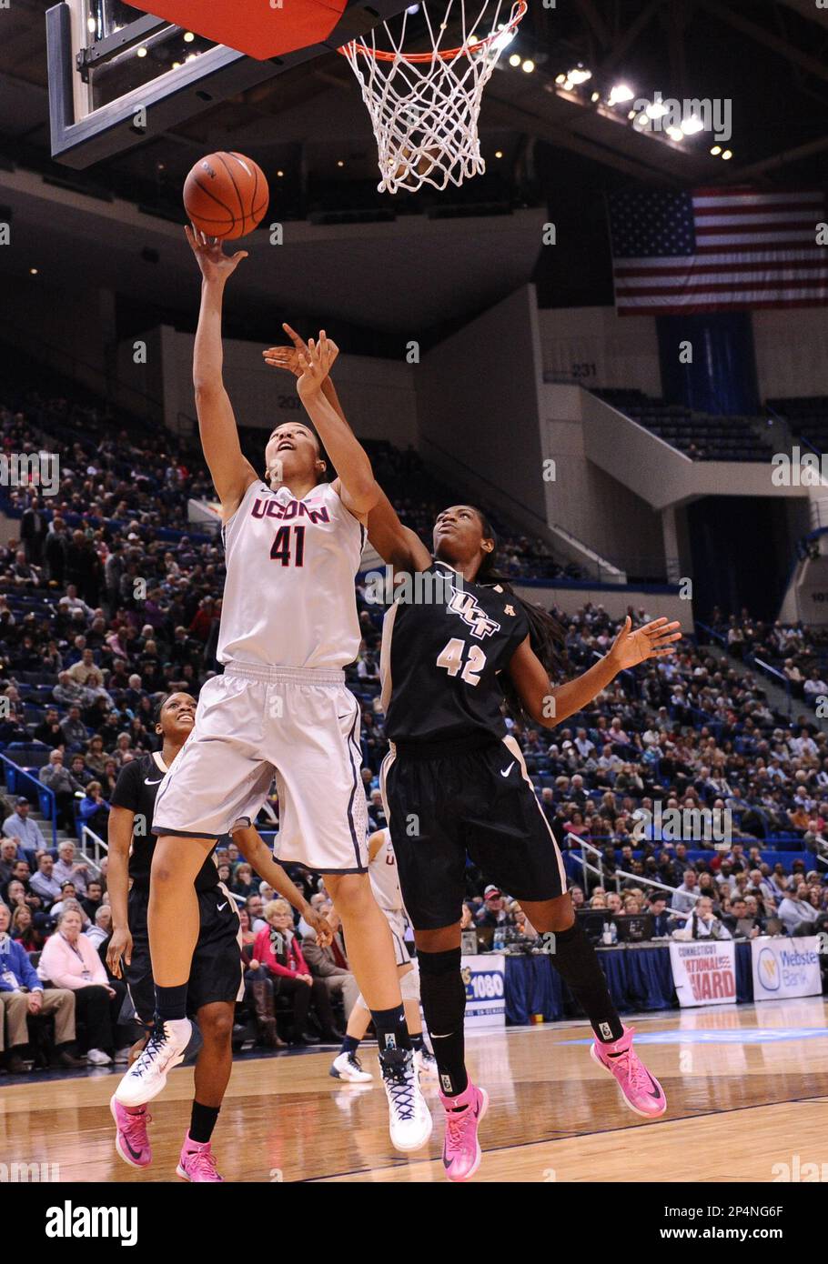 Feb. 19, 2014 - Hartford, CT, USA - Wednesday February 19, 2014: UConn huskies center Kiah Stokes (41) goes to the basket down low against Central Florida Knights forward Stephanie Taylor (42) during the 1st half of the NCAA womens basketball game between Central Florida and Connecticut at XL Center in Hartford, CT. Bill Shettle / Cal Sport Media. (Cal Sport Media via AP Images) Foto Stock