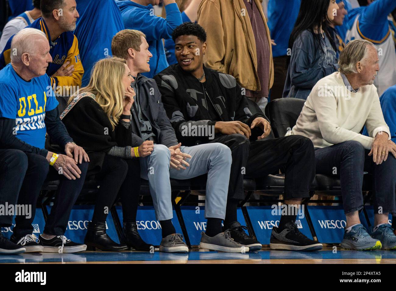 Los Angeles Lakers, Rui Hachimura partecipa alla partita di pallacanestro degli Arizona Wildcats contro UCLA Bruins NCAA, sabato 4 marzo 2023, al Pauley Pavilion, Foto Stock