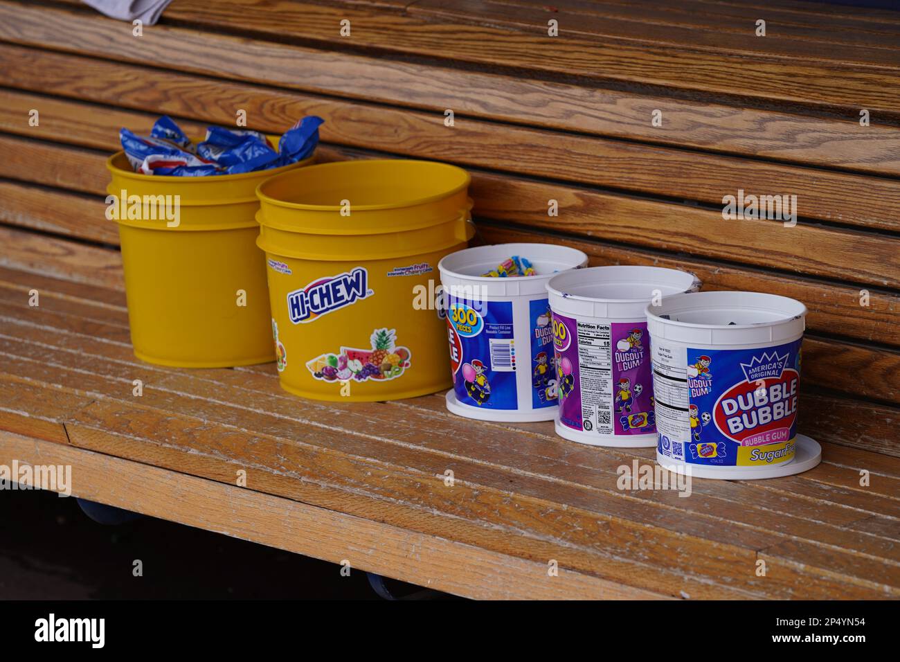 Doppia bolla e semi di fiore di sole ai campi della famiglia americana di Phoenix 2 marzo 2023. I Rangers sconfissero i Brewers 7-4. (Scott Finkelmeyer / IMA Foto Stock