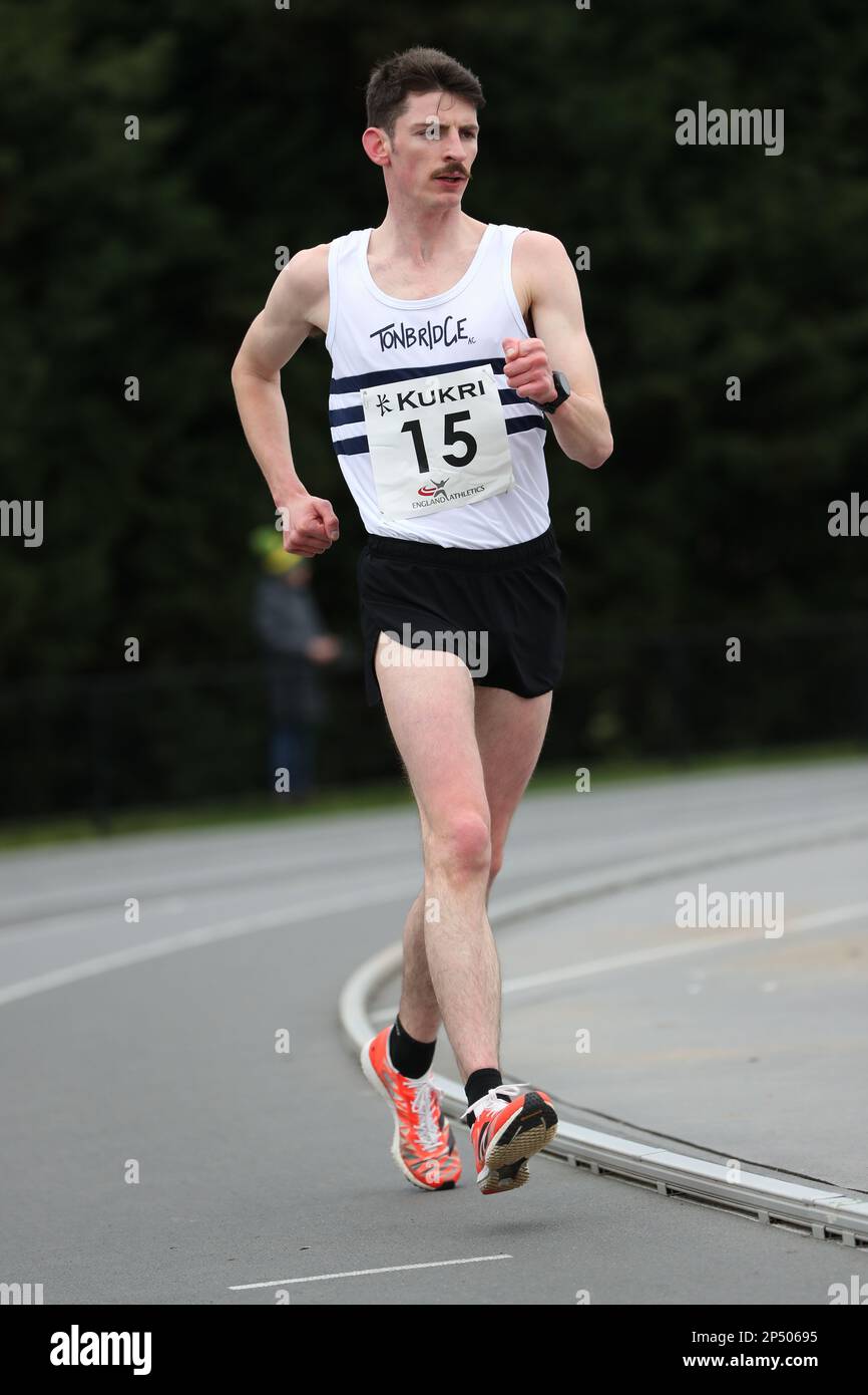 Guy Thomas negli anni '10000m nel Campionato di atletica d'Inghilterra Winter Race Walk Track Championships 2023 Foto Stock