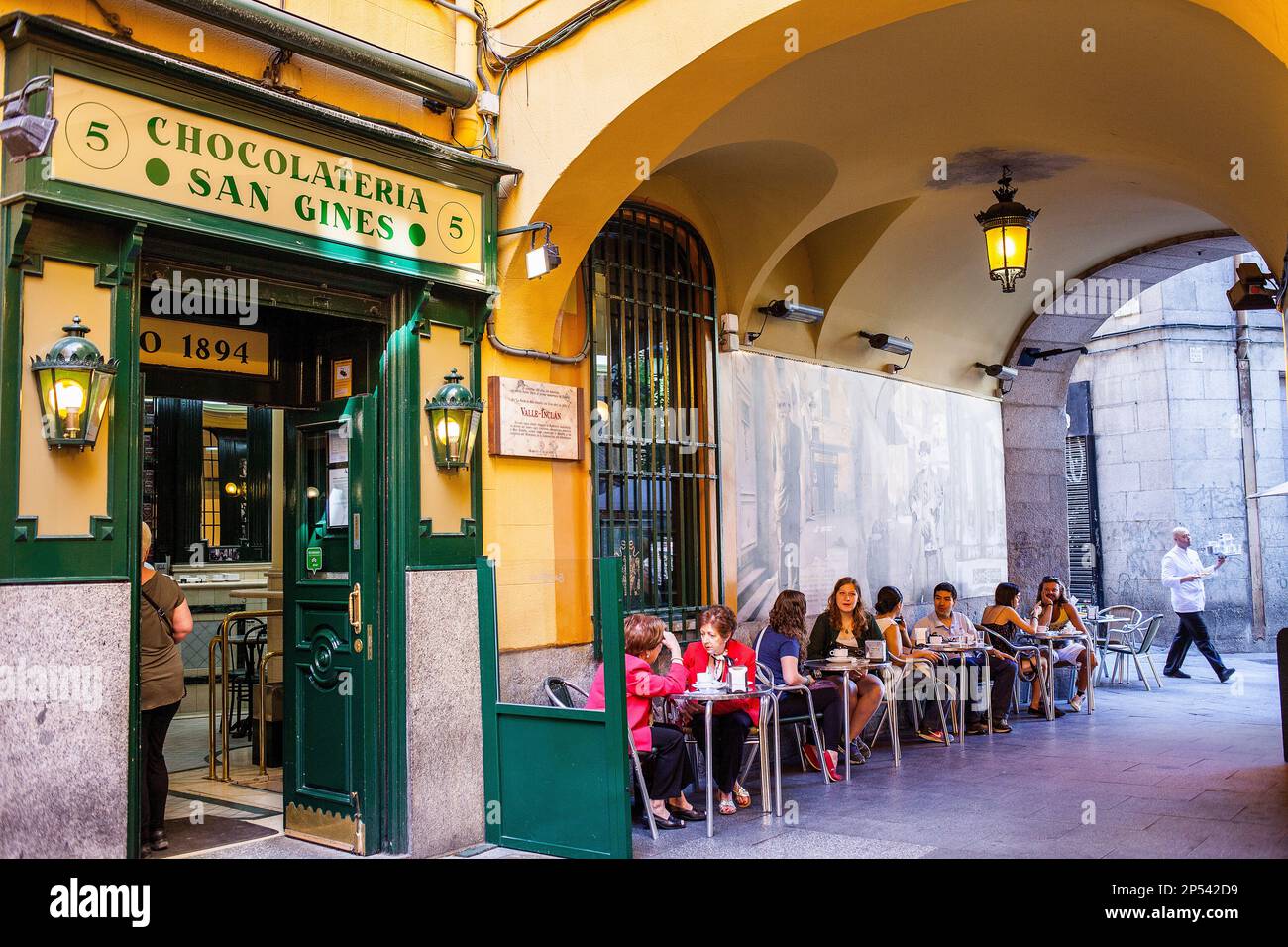 Cioccolateria San Gines, in Pasadizo de San Gines 5. Madrid. Spagna Foto Stock