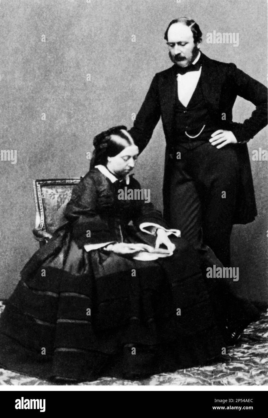 1858 ca. : Il Principe Consort ALBERTO di SASSONIA COBURG GOTHA SAALFELD ( 1819 - 1861 ) con la moglie Regina Vittoria Hannover d'Inghilterra ( 1819 - 1901 ) - REALI - NOBILI - ROYALTY - NOBILTÀ - INGHILTERRA - GRAND BRETAGNA - REGNO UNITA - principe consorte - ritratto - ritratto - baffi - baffi - favori - papillon cravatta - cravatta - fiocco - catena dell'orologio - Cave - WINDSOR - VITTORIA REGINA - marito e moglie - Coniugi ---- Archivio GBB Foto Stock