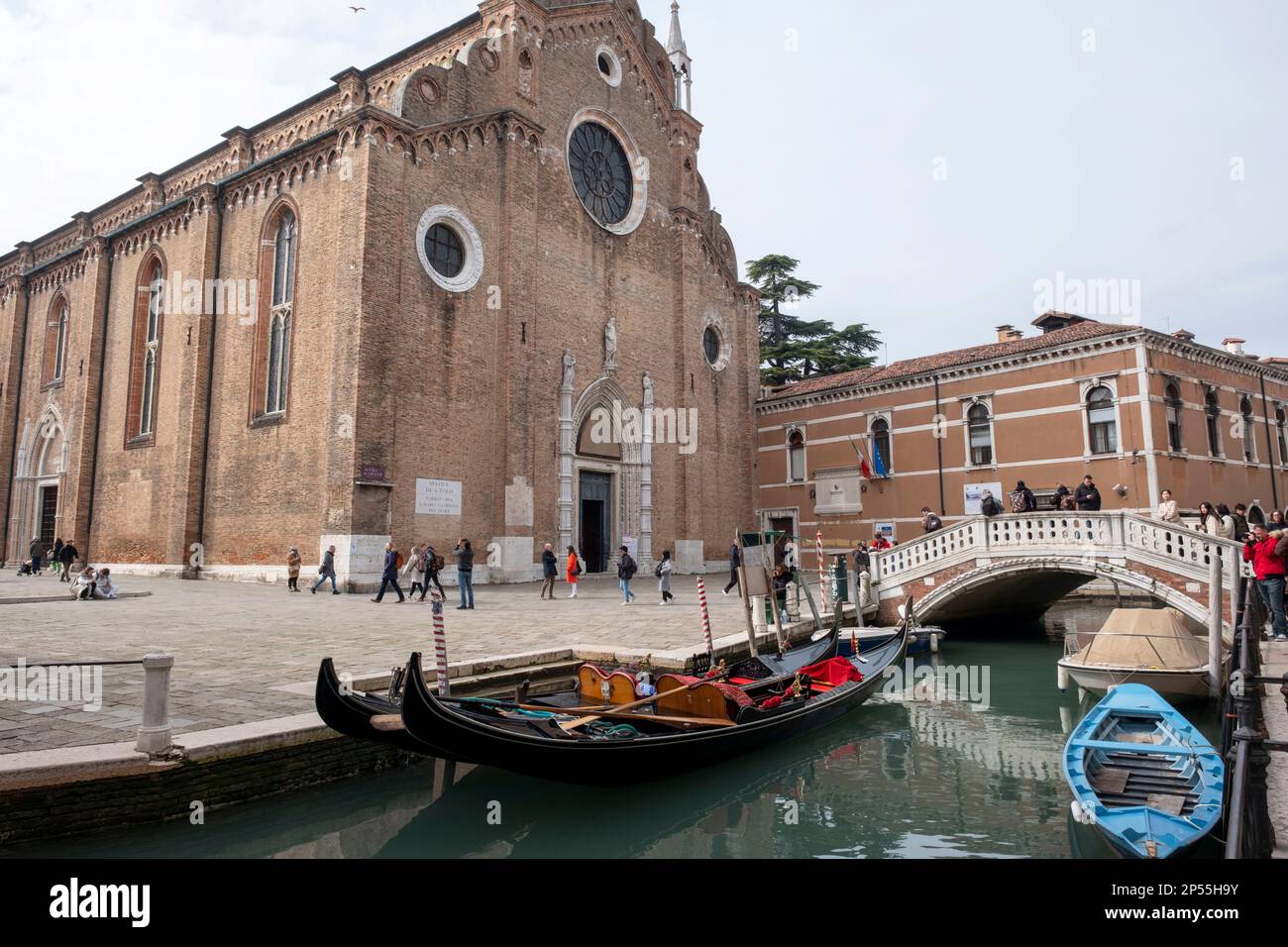 Chiesa dei Frari, quartiere di San Polo, Venezia, Italia Foto Stock