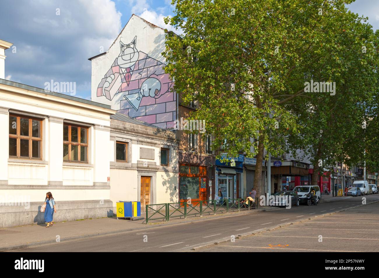 Bruxelles, Belgio - Luglio 02 2019: Il Muro del gatto si trova 'Boulevard du Midi'. La parete illustra il gatto che costruisce un muro. Basato sulla serie di fumetti Foto Stock