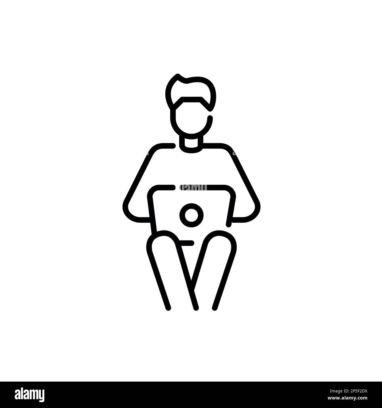 Uomo seduto e al lavoro con il computer portatile in ginocchio. Pixel Perfect, icona del tratto modificabile Illustrazione Vettoriale