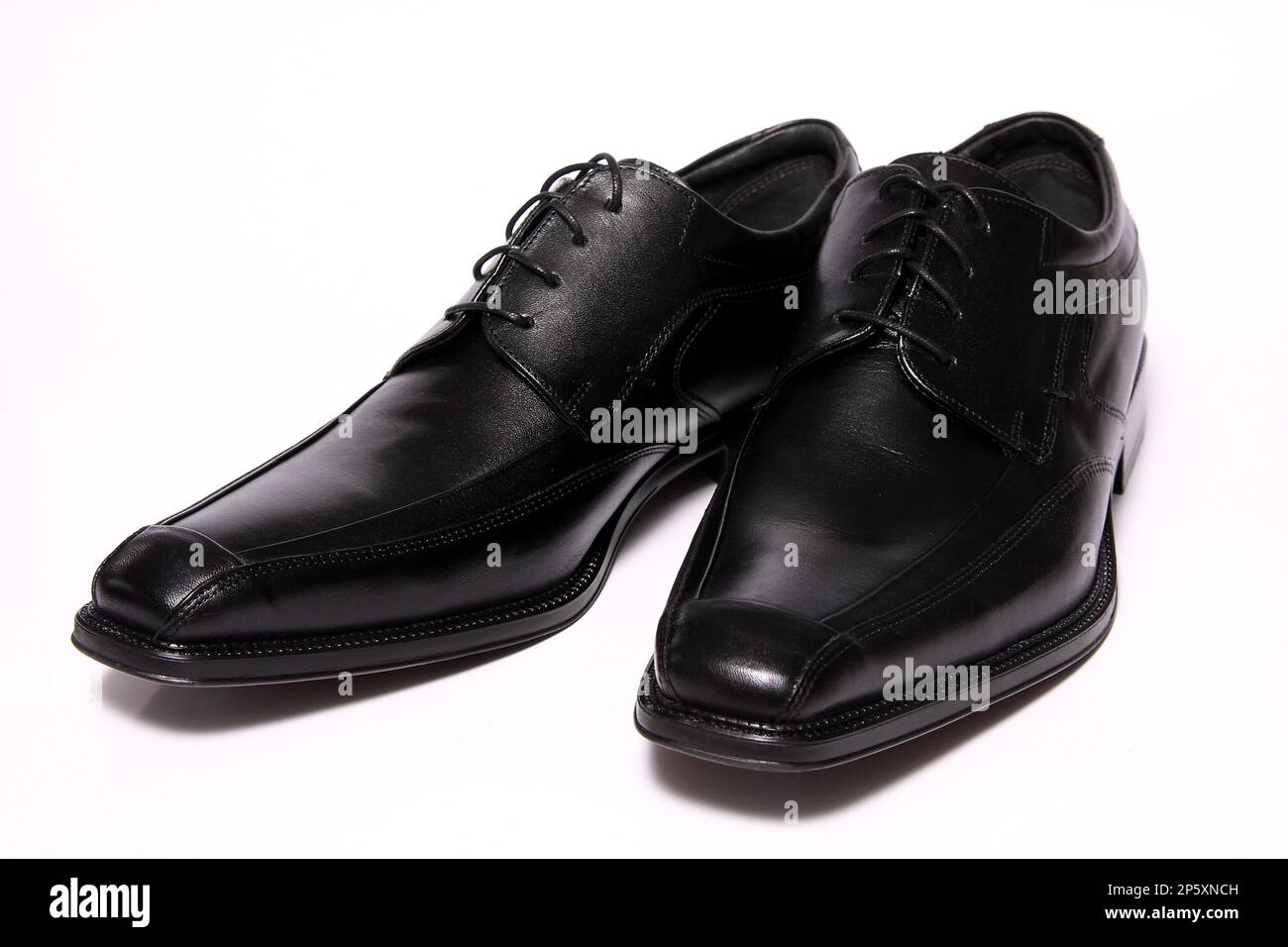 scarpe nere da uomo Foto Stock