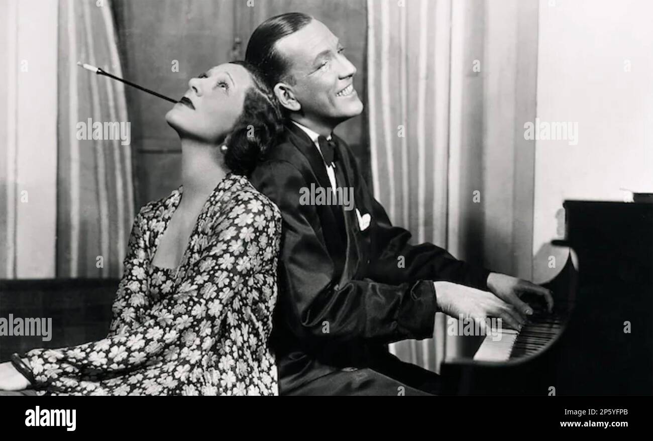 VITE PRIVATE Noel Coward e Gertrude Lawrence nella produzione di scena di New York del 1931 Foto Stock