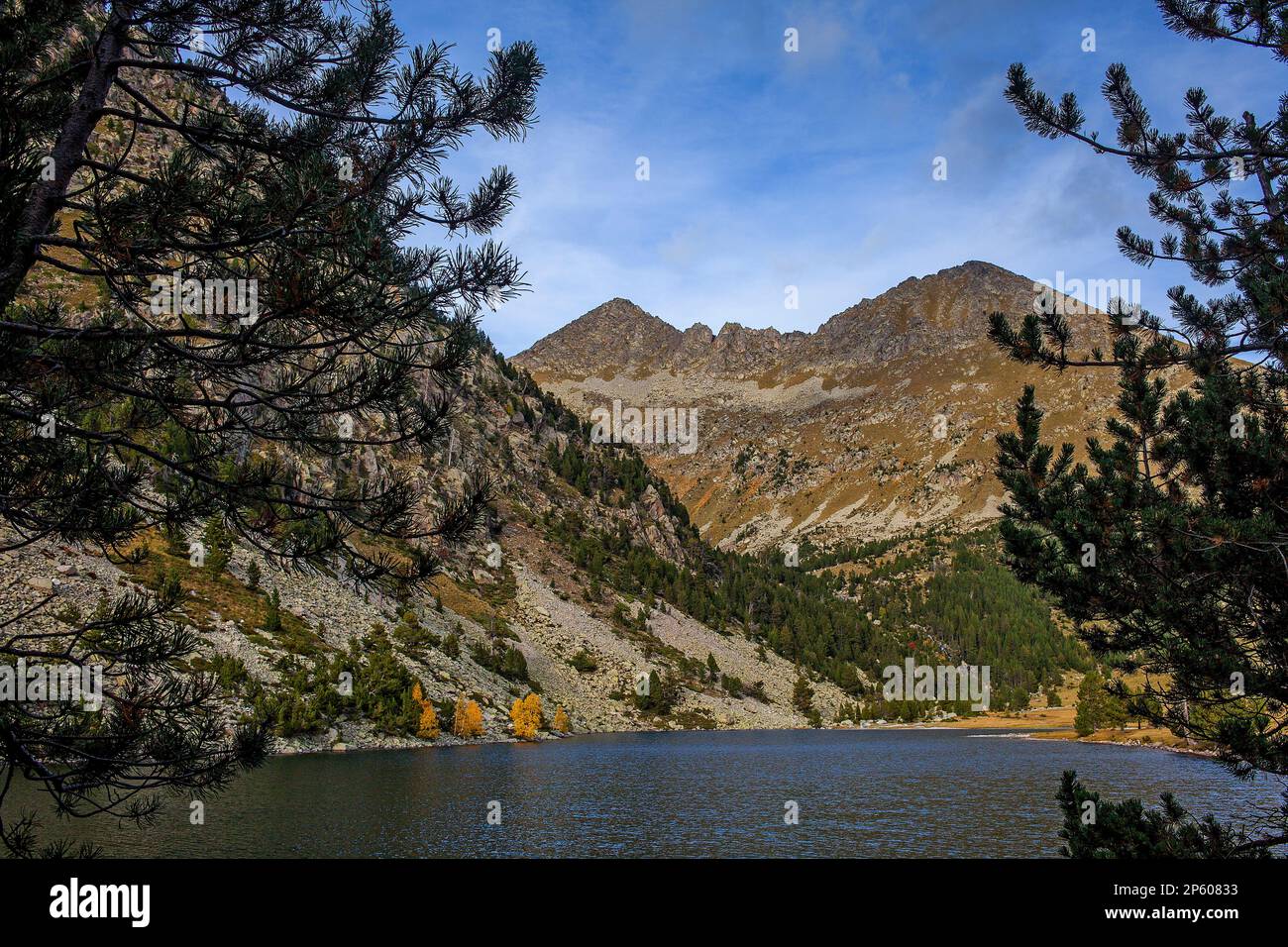 "Estany Llong',Llong lago,Aigüestortes i Estany de Sant Maurici National Park,Pirenei, provincia di Lleida, Catalogna, Spagna. Foto Stock