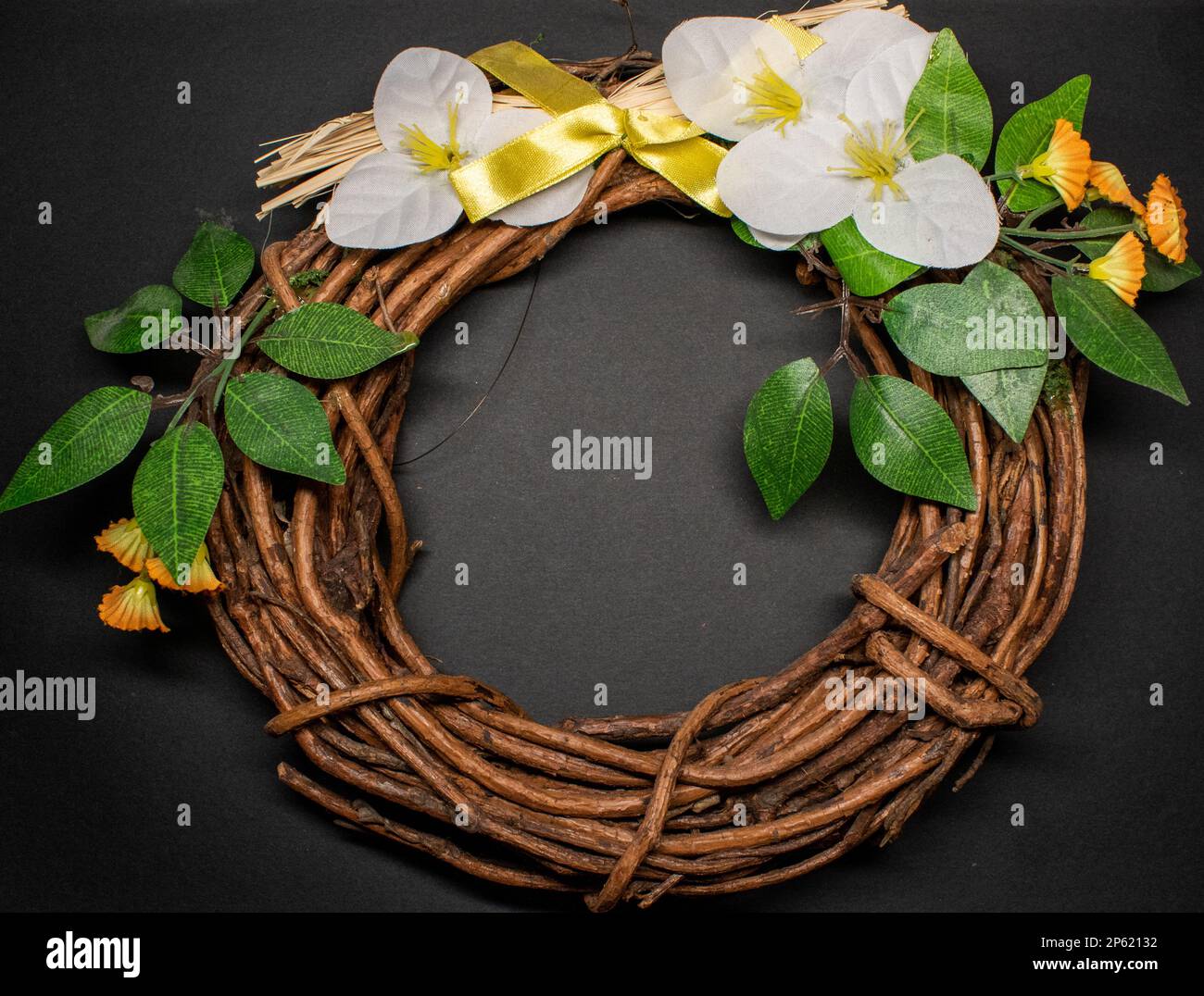 Corona di Pasqua decorata Foto Stock