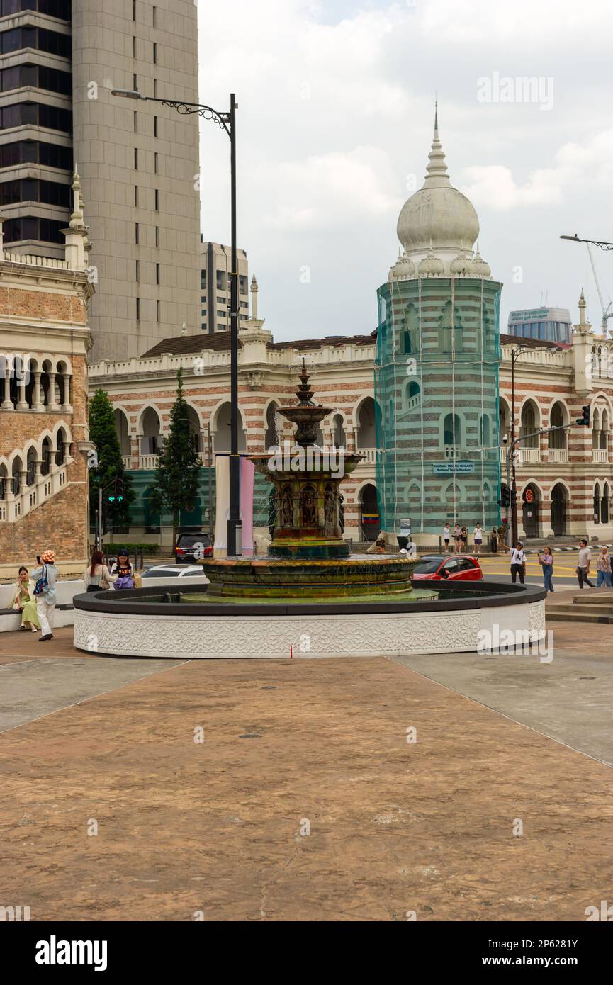 La Victoria Fountain (originariamente la Queen Victoria Fountain), realizzata per celebrare il Giubileo dei Diamanti della Queen Victoria. Si trova in Piazza Merdeka Foto Stock