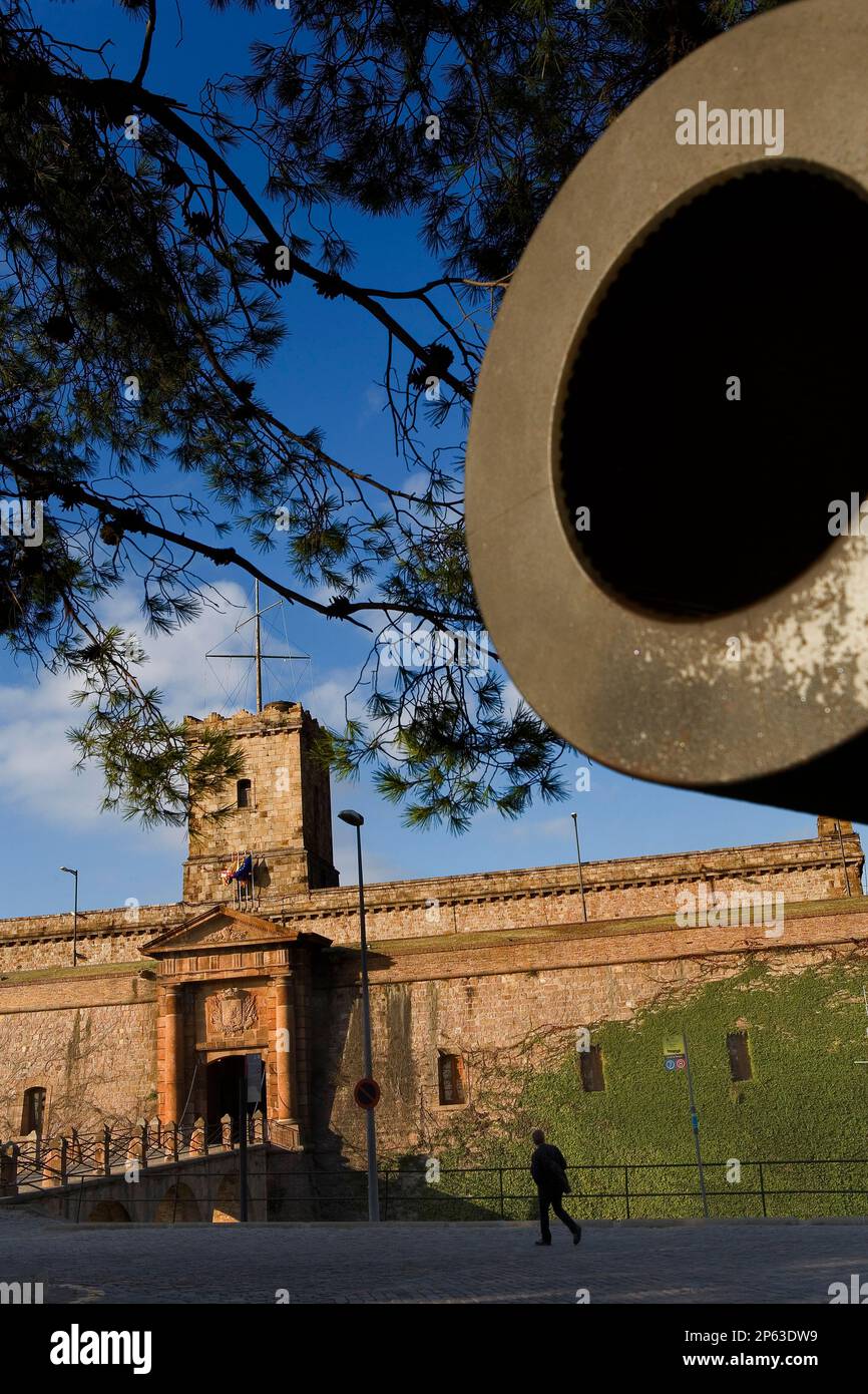 Barcellona: Cannon e Castello di Montjuic Foto Stock