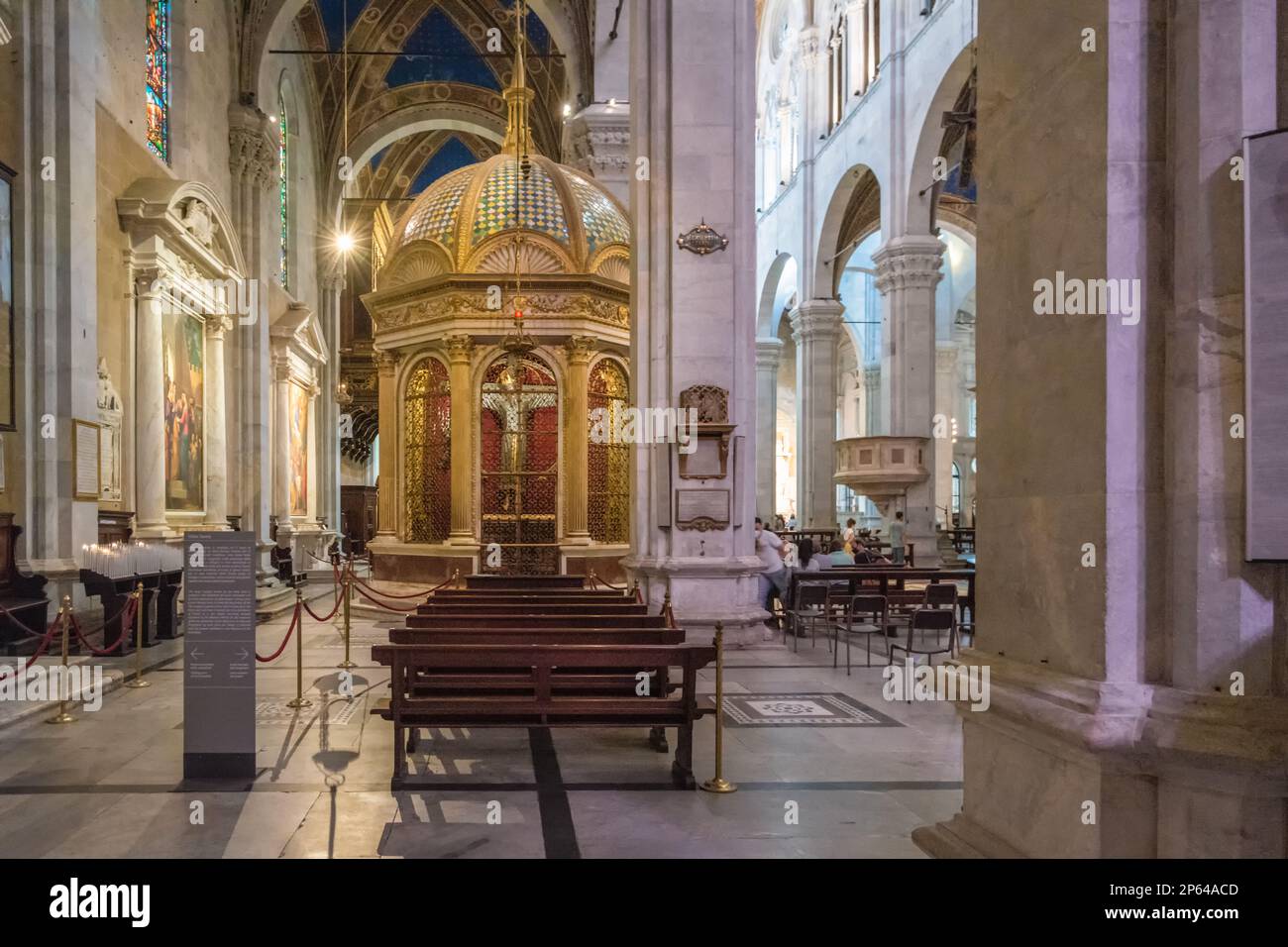 All'interno del Duomo di San Martino, detto anche semplicemente Duomo di Lucca, regione Toscana, Italia centrale, Europa - 29 maggio 2021 Foto Stock