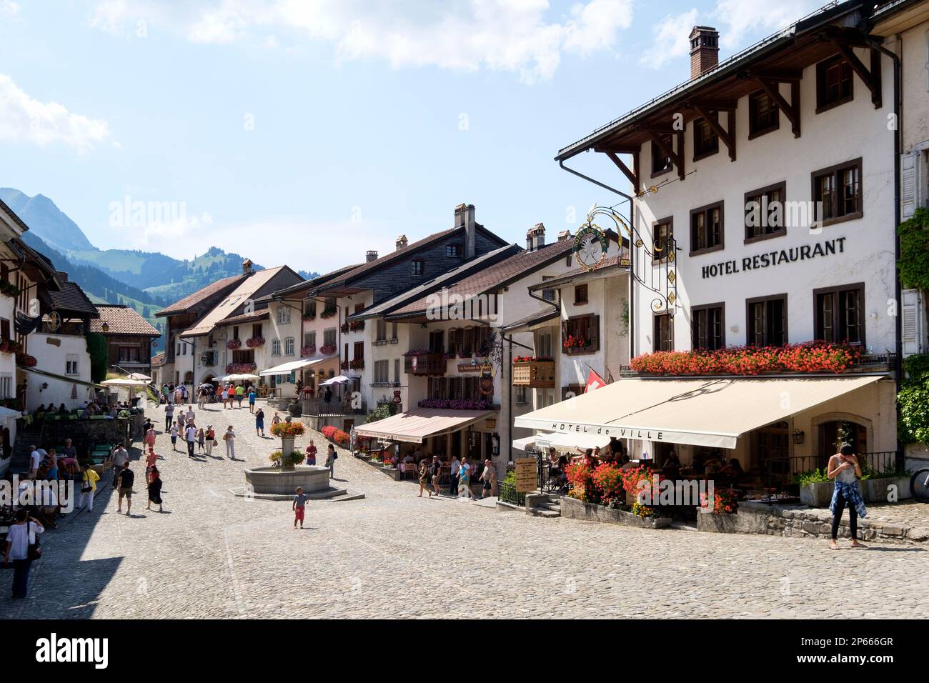 Svizzera Canton Friburgo, Gruyeres, città medievale Foto Stock