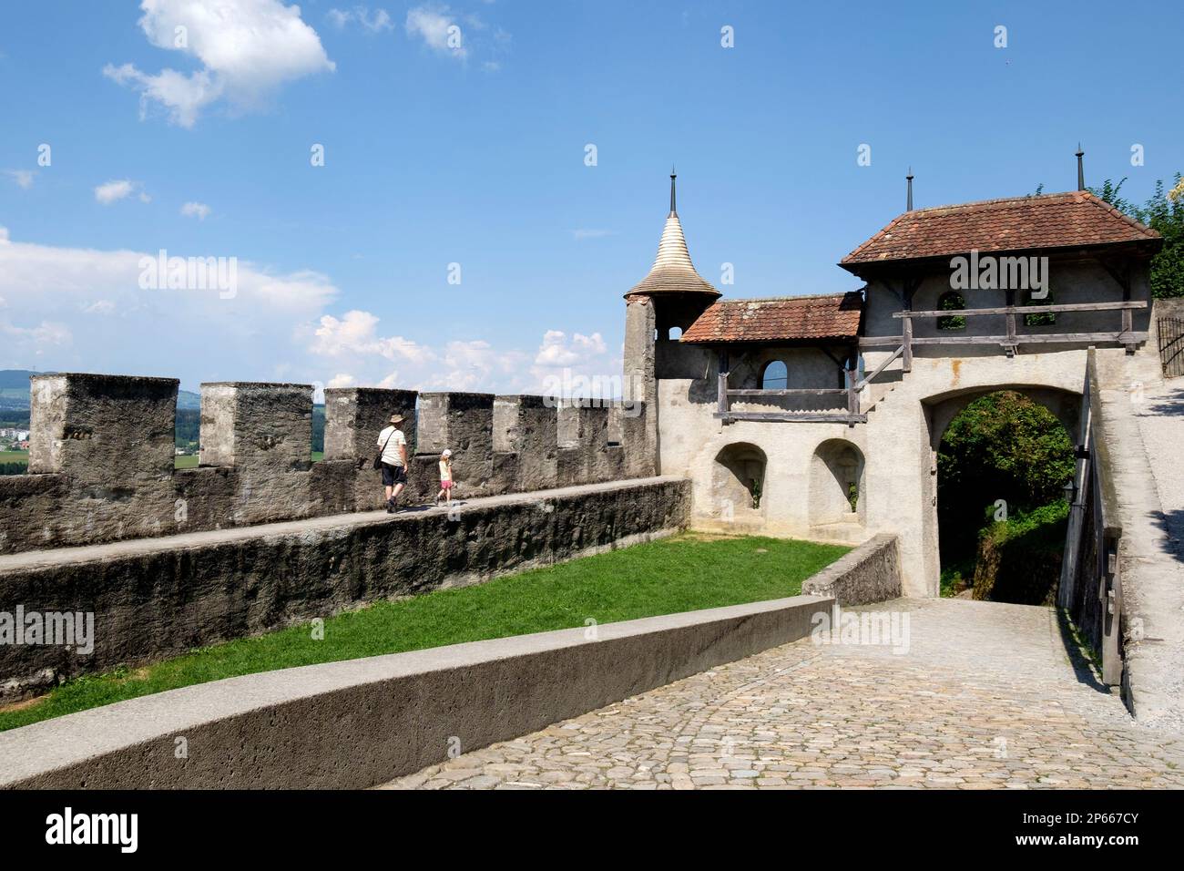 Svizzera Canton Friburgo, Gruyeres, città medievale Foto Stock