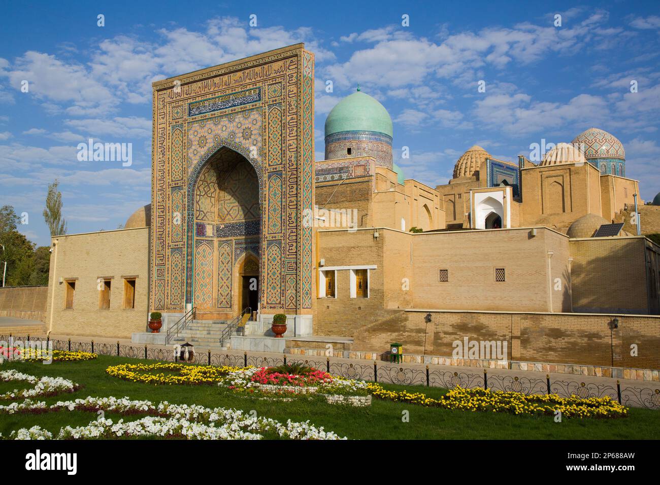 Ingresso, Shah-i-Zinda, sito patrimonio dell'umanità dell'UNESCO, Samarcanda, Uzbekistan, Asia centrale e Asia Foto Stock