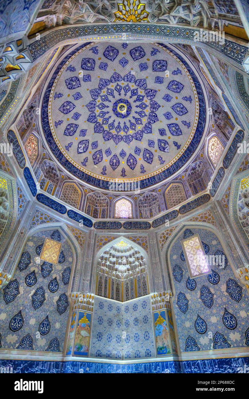 Soffitto, Mausoleo Shirin Beka Oka, Shah-i-Zinda, Sito Patrimonio dell'Umanità dell'UNESCO, Samarcanda, Uzbekistan, Asia centrale, Asia Foto Stock