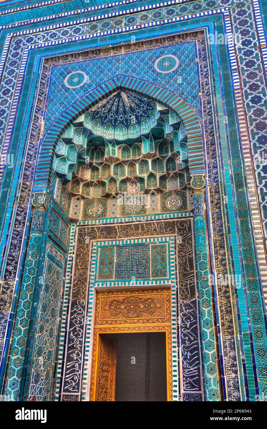 Mausoleo di Kutlug Oko, Shah-i-Zinda, patrimonio dell'umanità dell'UNESCO, Samarcanda, Uzbekistan, Asia centrale, Asia Foto Stock