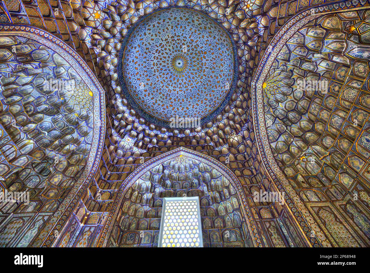 Soffitto interno, mausoleo di Tuman Oko, Shah-i-Zinda, patrimonio dell'umanità dell'UNESCO, Samarcanda, Uzbekistan, Asia centrale, Asia Foto Stock