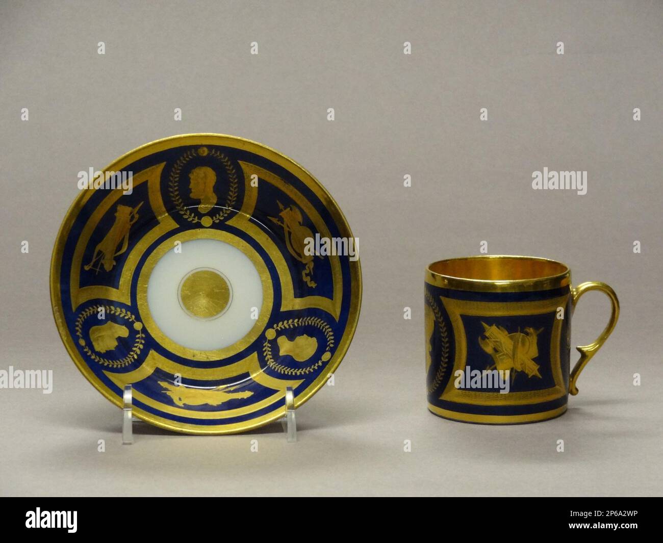 Halley-Lebon, tazza e piattino, 1800–1805, pasta dura in porcellana. Foto Stock