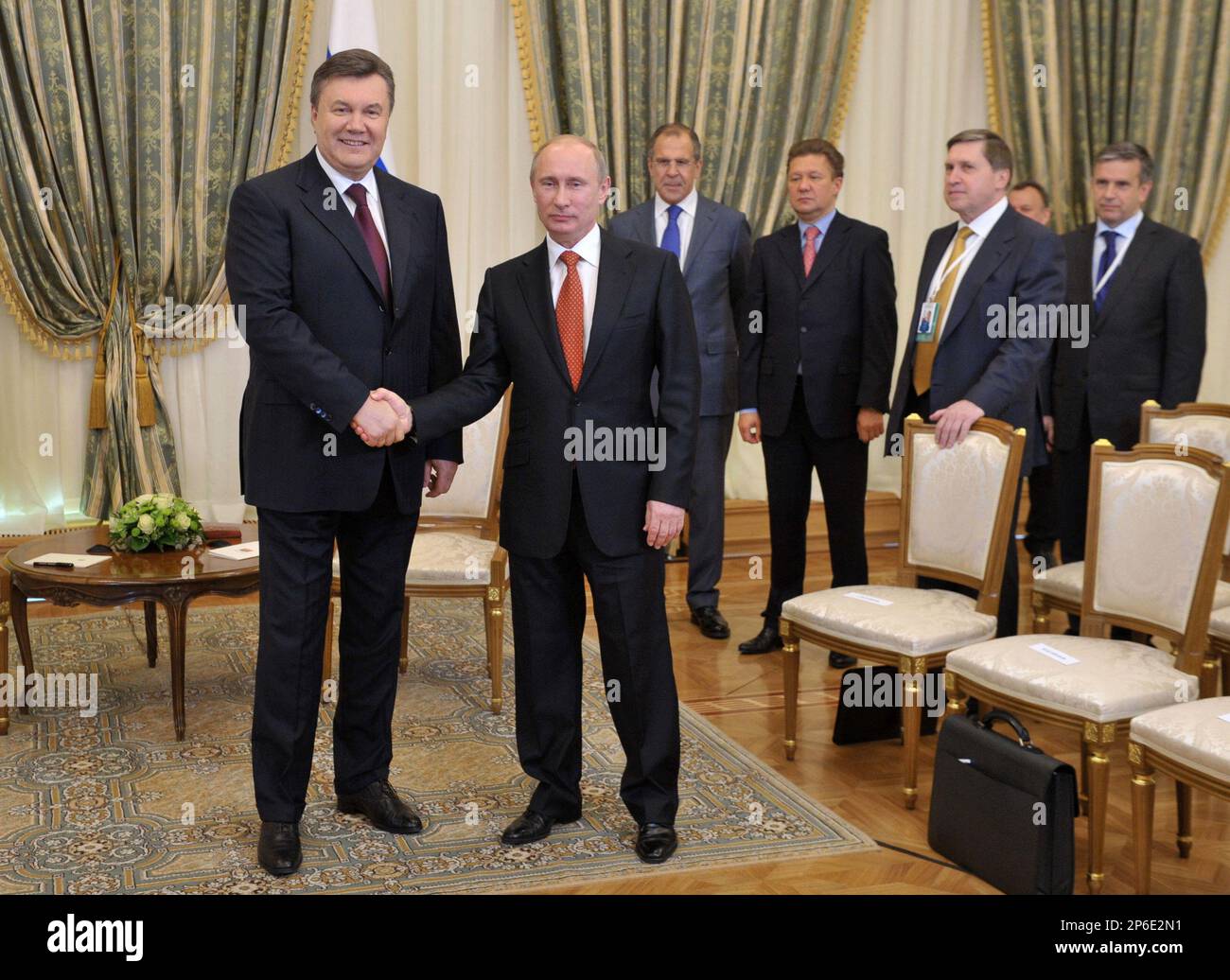 Russian President Vladimir Putin, right, and Ukrainian President Viktor ...