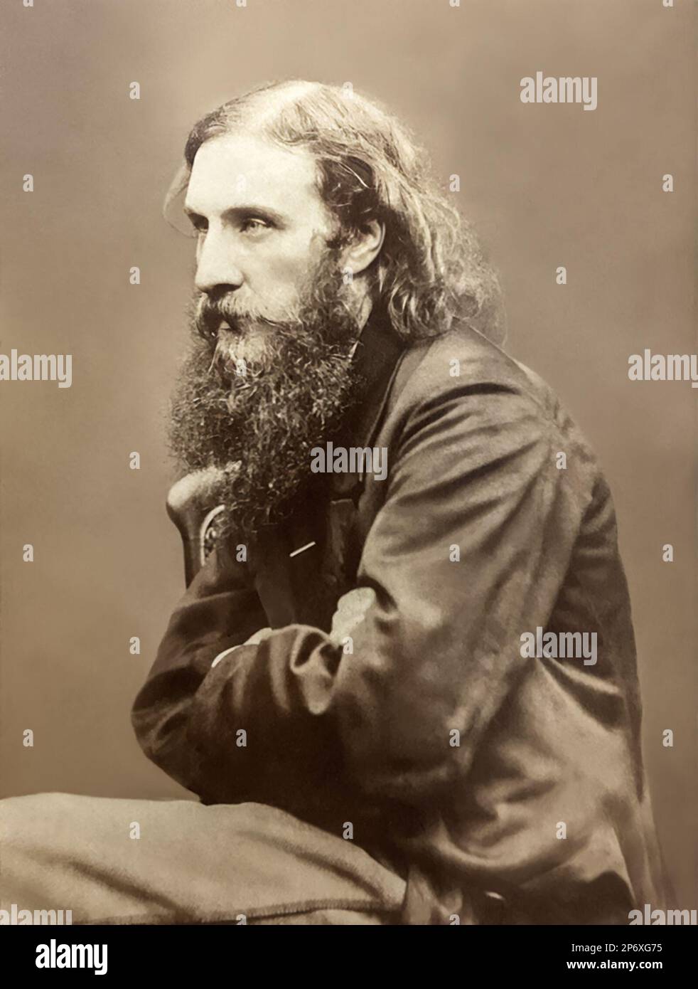 George MacDonald (1824-1905), autore, poeta e pastore scozzese, in un ritratto del 1860s del fotografo londinese William Jeffrey. Macdonald ha ispirato molti scrittori, tra cui J.R.R. Tolkien, C.S. Lewis, G.K. Chesterton e W.H. Auden. Foto Stock