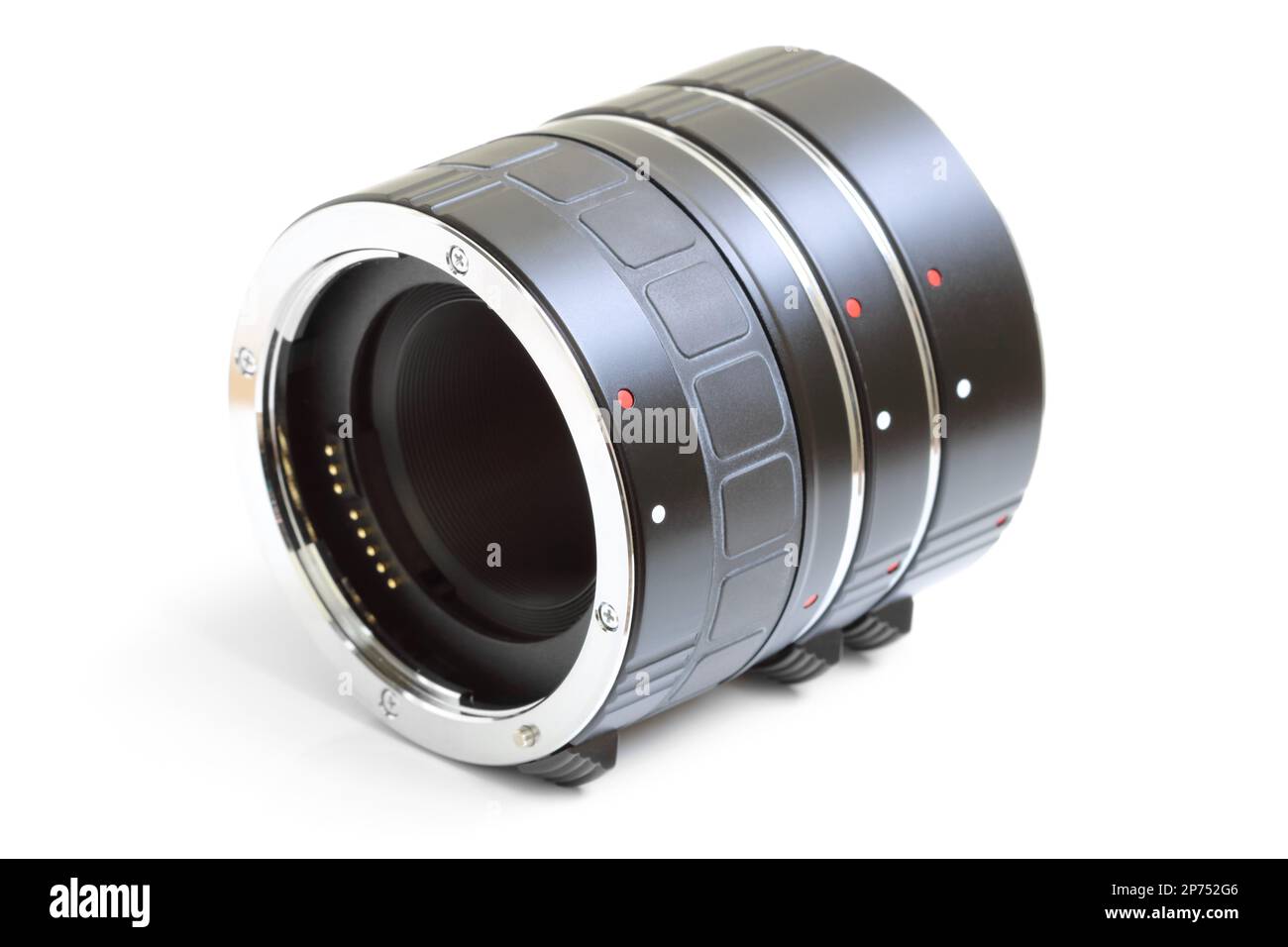 Set di tubi di prolunga utilizzato per la fotografia macro su sfondo bianco Foto Stock