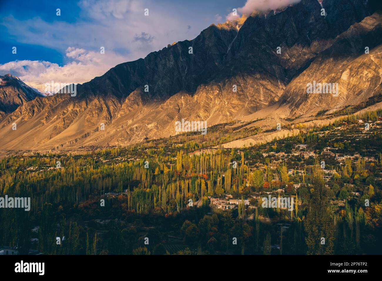 Allah Onnipotente ha benedetto il Pakistan con bellezza estetica e naturale. Ha un sacco di luoghi che sono letali coperti di belle scene. Tale gla Foto Stock