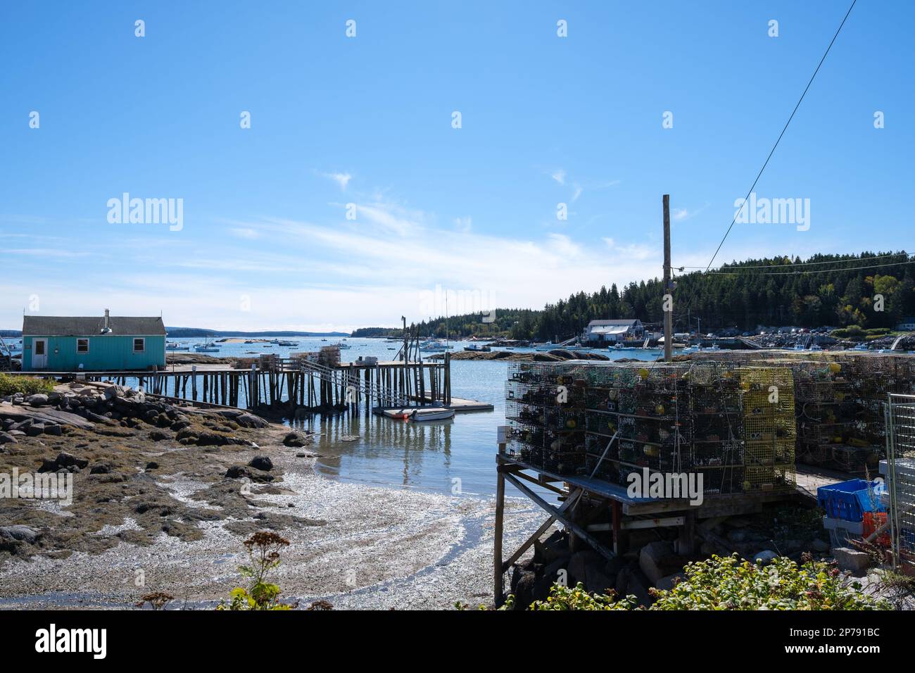 10 04 2022, Stonington, Maine, USA: Vista sul piccolo porto di fisher a Stonington Foto Stock