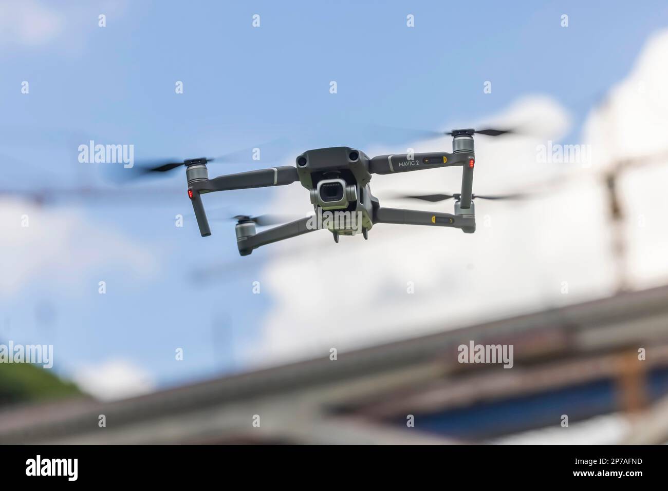 DJI Mavic Pro drone in volo, Stoccarda, Baden-Wuerttemberg, Germania Foto Stock