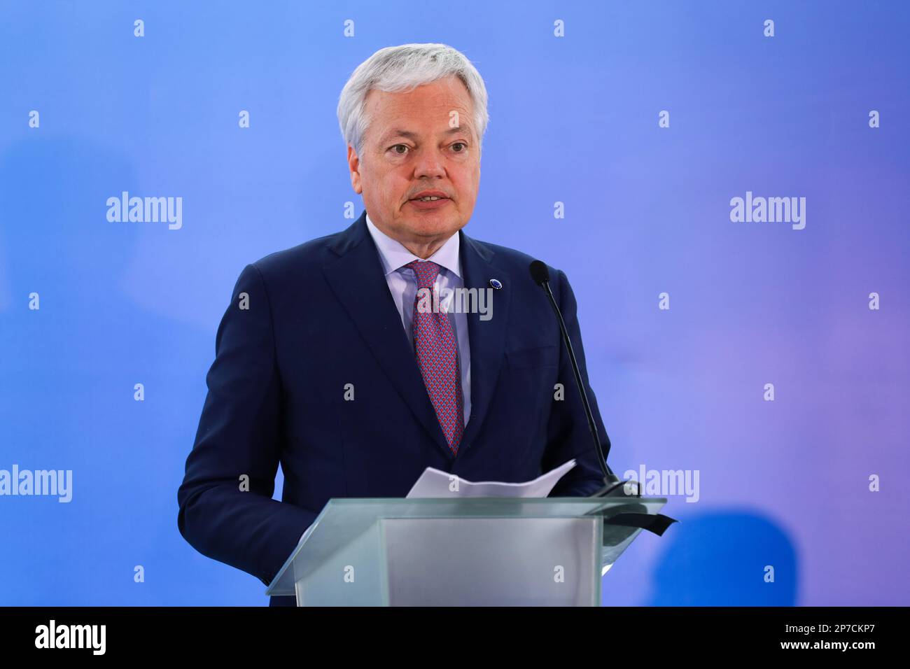 Lviv, Ucraina 3 marzo 2023. Didier Reynders partecipa al vertice "Uniti per la giustizia" per discutere le accuse di crimini di guerra commessi in Ucraina, in mezzo all'attacco della Russia all'Ucraina. Foto Stock