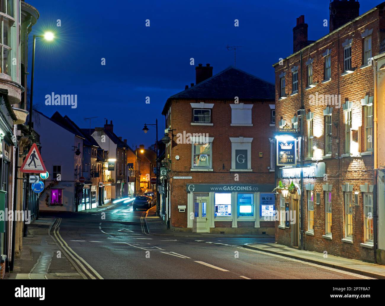 The Crown Inn, Westgate and King Street, Southwell, Nottinghamshire, Inghilterra, Regno Unito Foto Stock