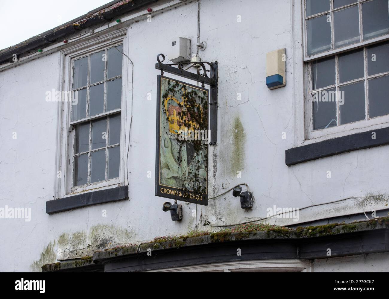 Un pub fatiscente ora chiuso su Hylton Road, Worcester, Regno Unito Foto Stock