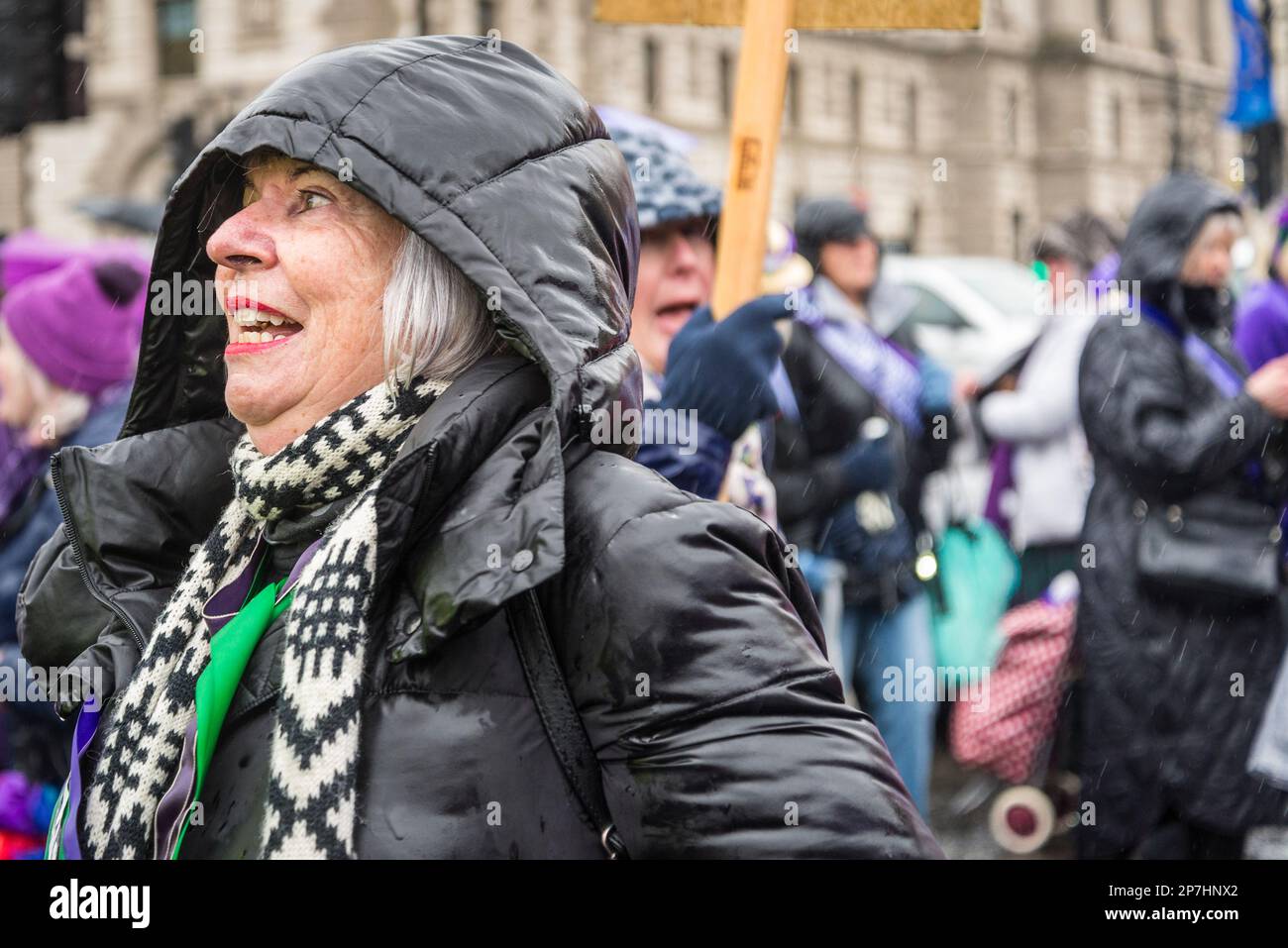 Waspi donne, che sono nati negli anni '1950s e improvvisamente trovato che avrebbero dovuto attendere fino a cinque anni per la loro pensione statale quando le regole sono state modificate Foto Stock