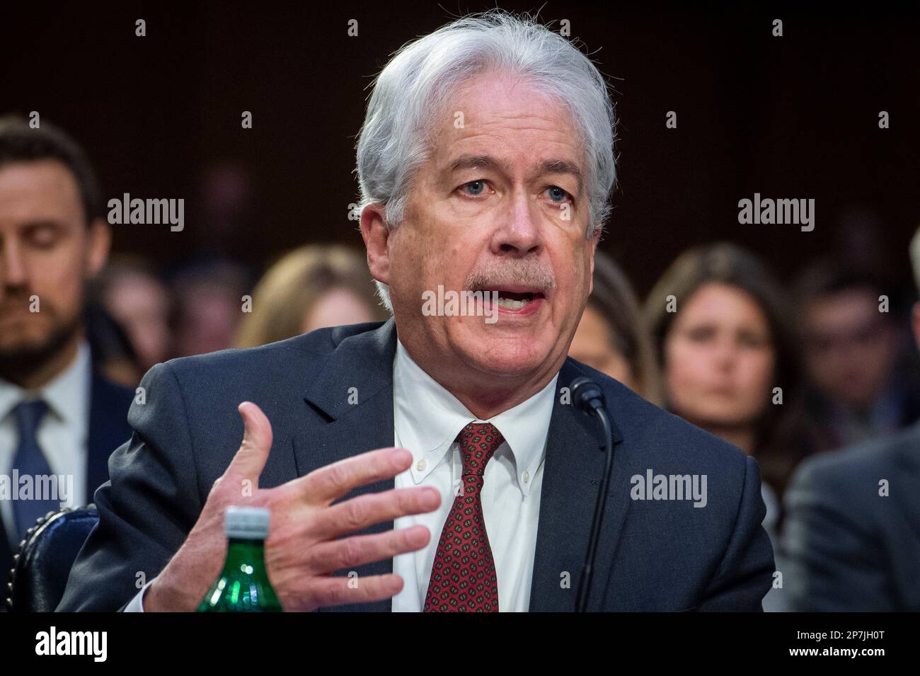 Washington, Stato di Vereinigte. 08th Mar, 2023. Il direttore, William J. Burns, Central Intelligence Agency, appare davanti ad una Commissione del Senato sull'audizione di intelligence per esaminare le minacce mondiali, nell'edificio dell'ufficio del Senato di Hart a Washington, DC, mercoledì 8 marzo 2023. Credit: Rod Lammey/CNP/dpa/Alamy Live News Foto Stock