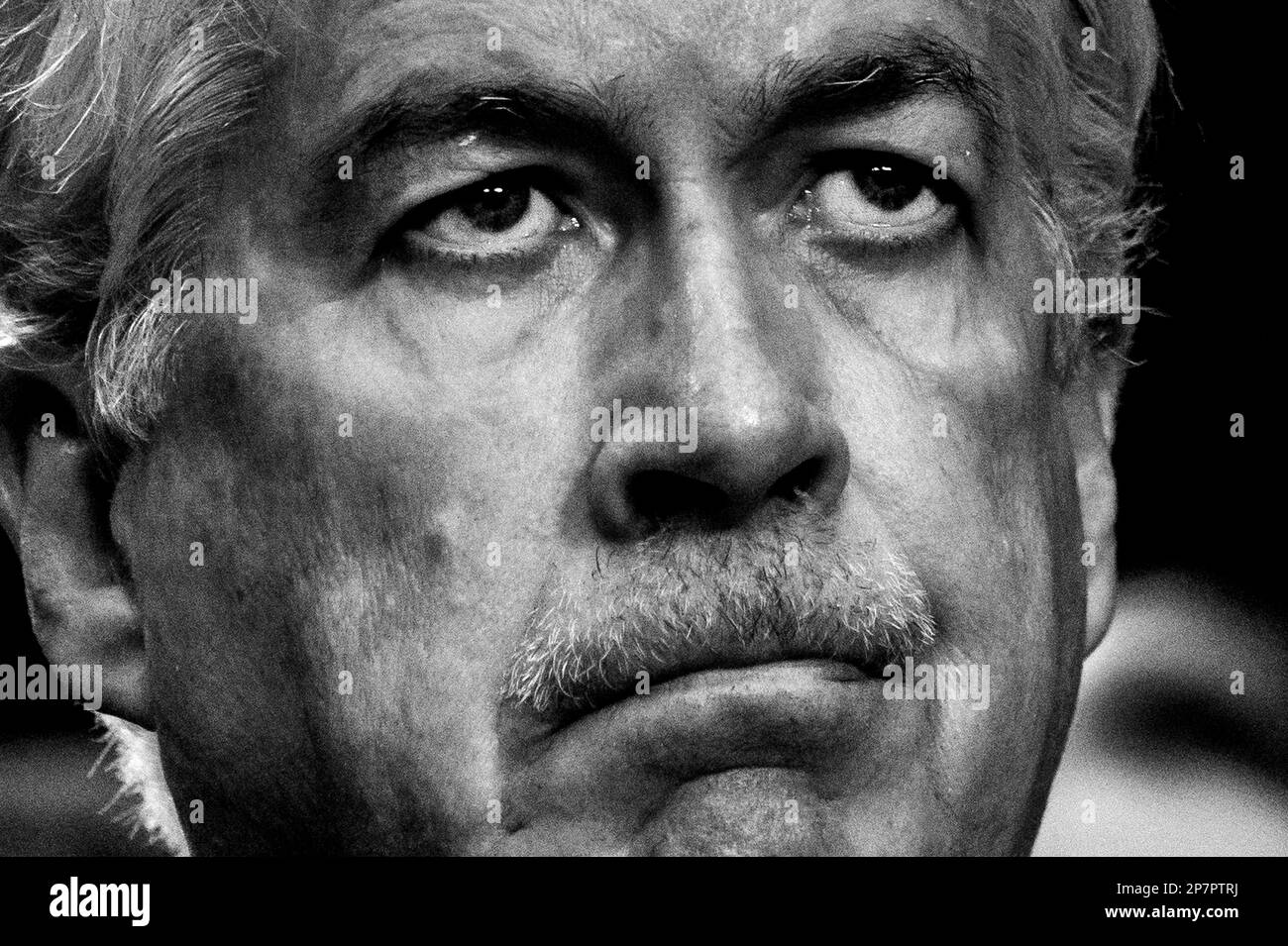 Washington, Stati Uniti d'America. 08th Mar, 2023. Il direttore, William J. Burns, Central Intelligence Agency, appare davanti ad una Commissione del Senato sull'audizione di intelligence per esaminare le minacce mondiali, nell'edificio dell'ufficio del Senato di Hart a Washington, DC, mercoledì 8 marzo 2023. Credit: Rod Lammey/CNP/Sipa USA Credit: Sipa USA/Alamy Live News Foto Stock
