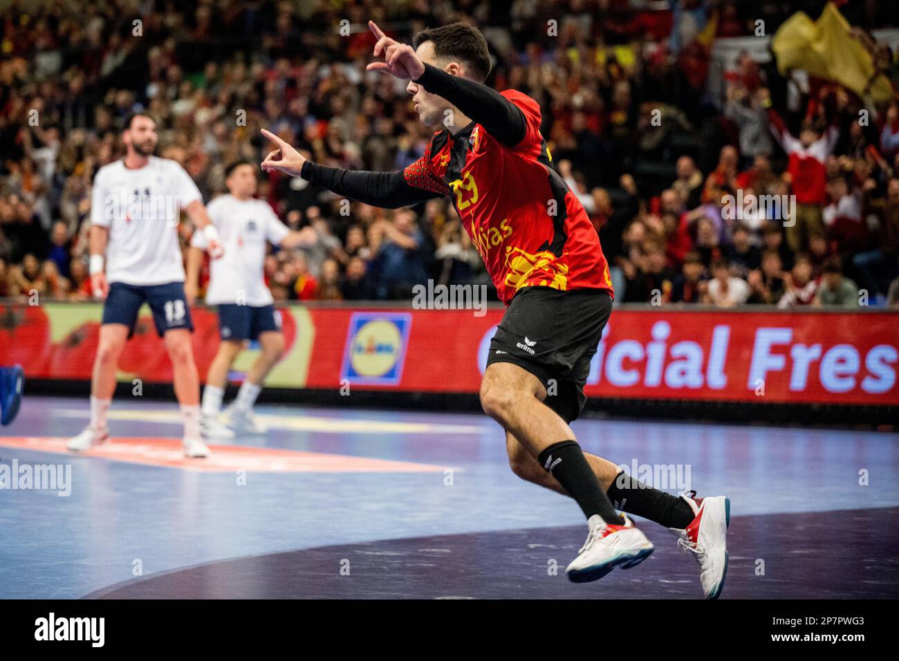 Il belga Yannick Glorieux reagisce durante una partita di pallamano tra la nazionale belga 'Red Wolves' e la Grecia, mercoledì 08 marzo 2023 a Hasselt, partita 3/6 nella fase 2 delle qualifiche per i Campionati europei 2024. FOTO DI BELGA JASPER JACOBS Foto Stock