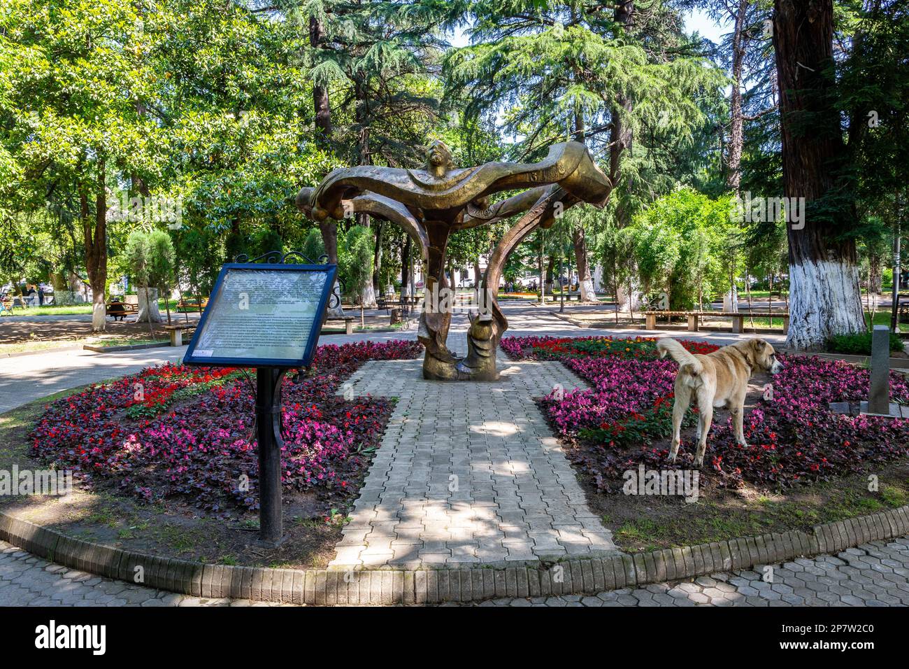 Kutaisi, Georgia, 04.06.21. 9 aprile Memorial alle vittime del massacro di Tbilisi del 1989, scultura di Rezo Ramishvili nel Parco Kutaisi, Viale Rustaveli. Foto Stock