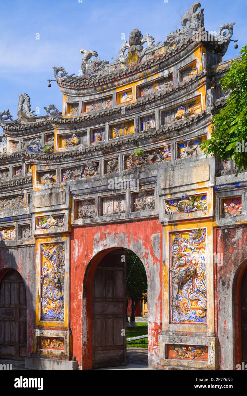Vietnam, Hue, Cittadella, Città Imperiale, padiglione Hien Lam CAC, cancello, Foto Stock