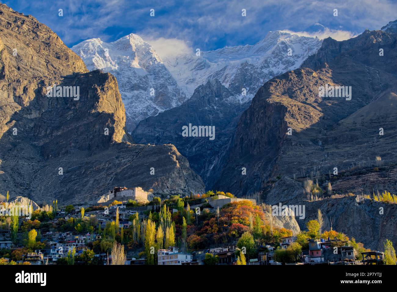 Allah Onnipotente ha benedetto il Pakistan con bellezza estetica e naturale. Ha un sacco di luoghi che sono letali coperti di belle scene. Tale gla Foto Stock