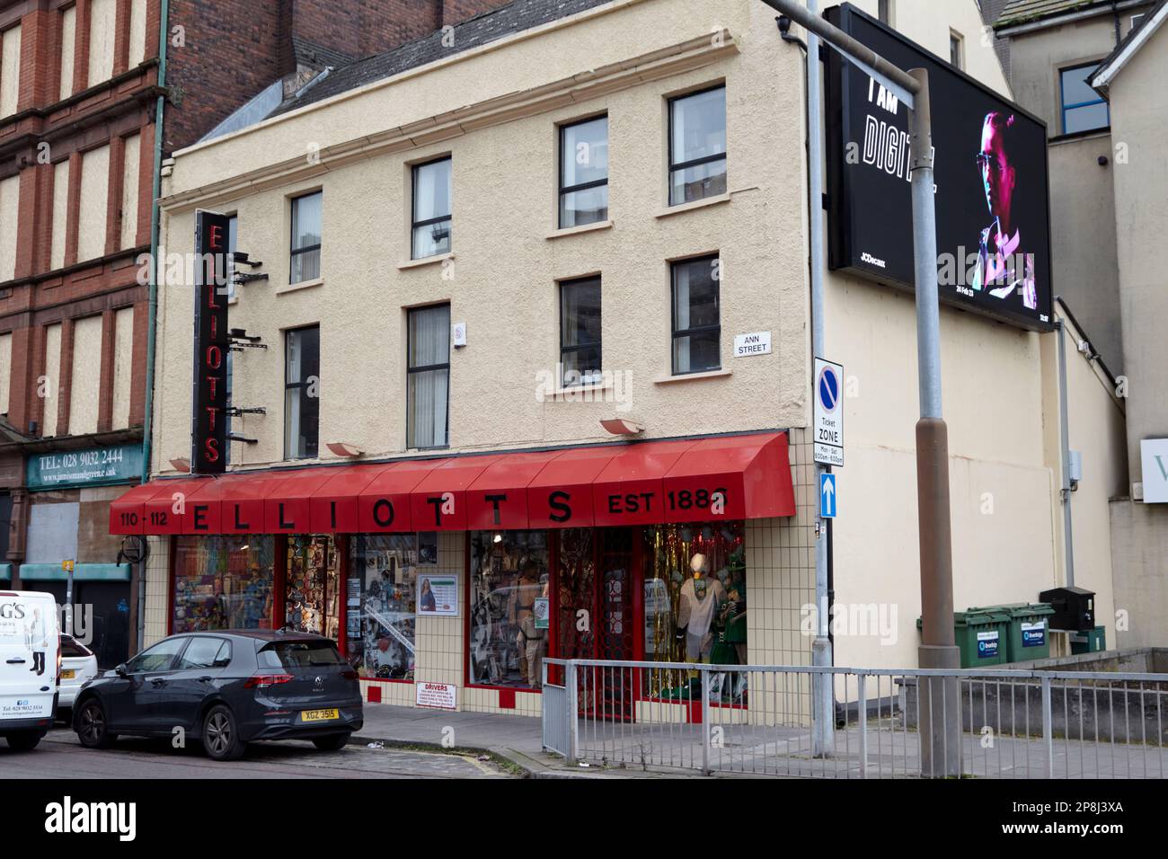 elliotts Fancy dress shop Belfast Irlanda del Nord UK Elliotts esiste dal 1886 Foto Stock